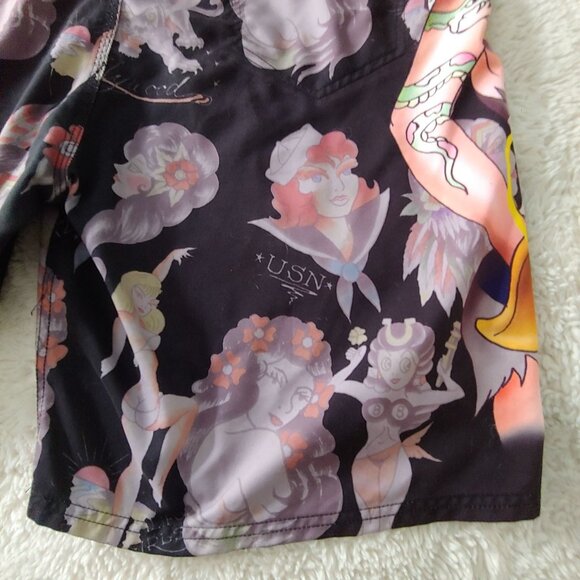 Ed Hardy Surf or Die Streetwear Girls All Over the World Boardshorts 38 - Picture 10 of 16